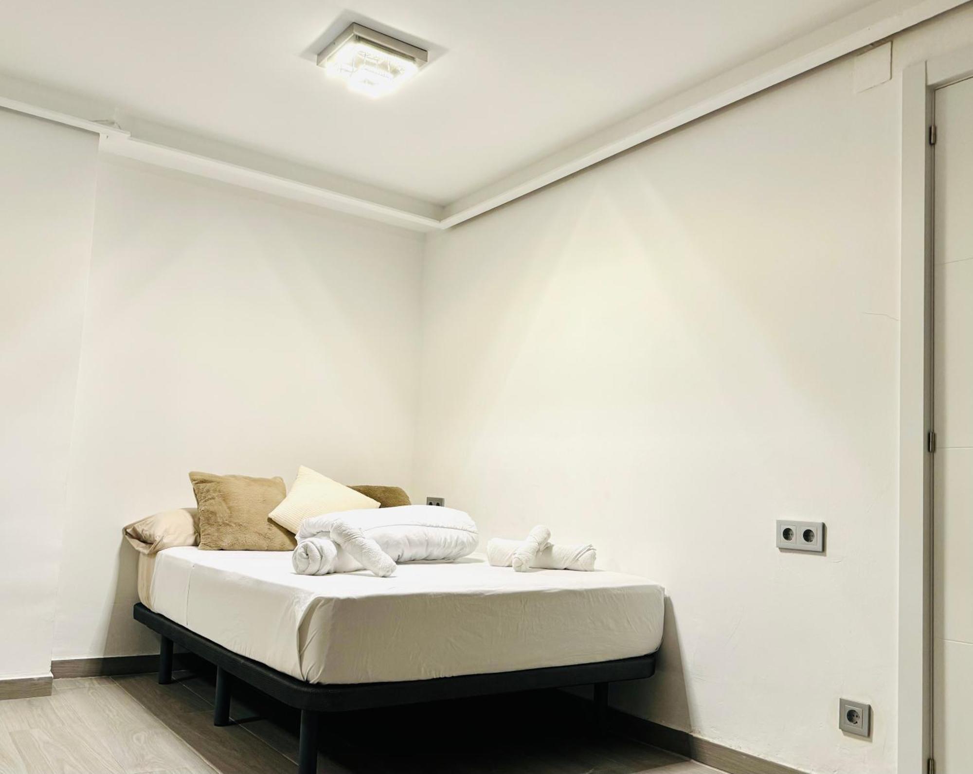 Avakian Suite Valencia Exterior foto