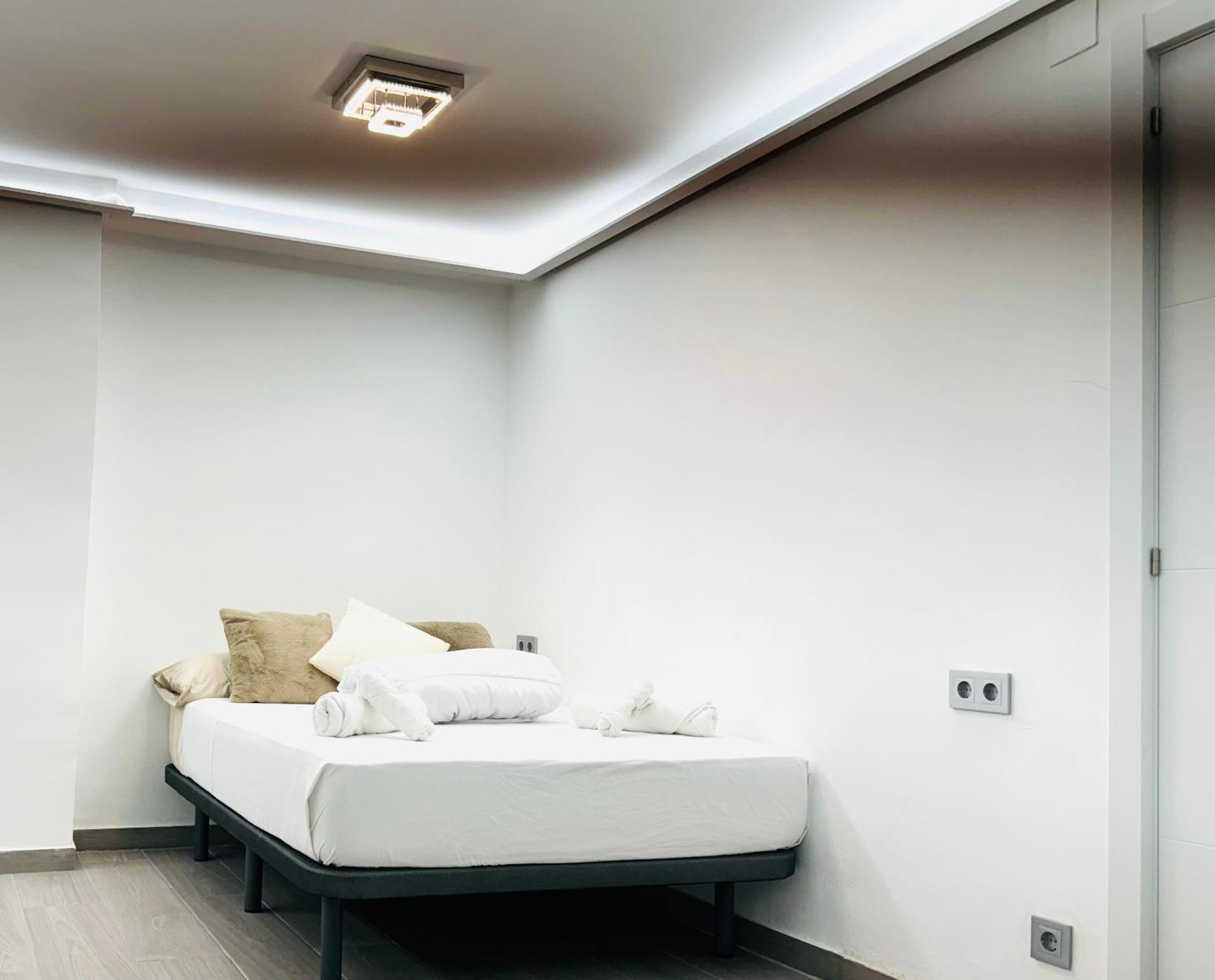 Avakian Suite Valencia Exterior foto